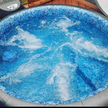 Softub 300 - 5-6 Person Hot Tub