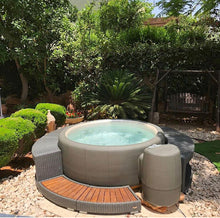 Softub 140 - 1-2 Person Hot Tub